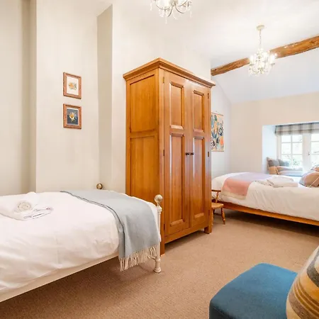 The * 霍克斯黑德